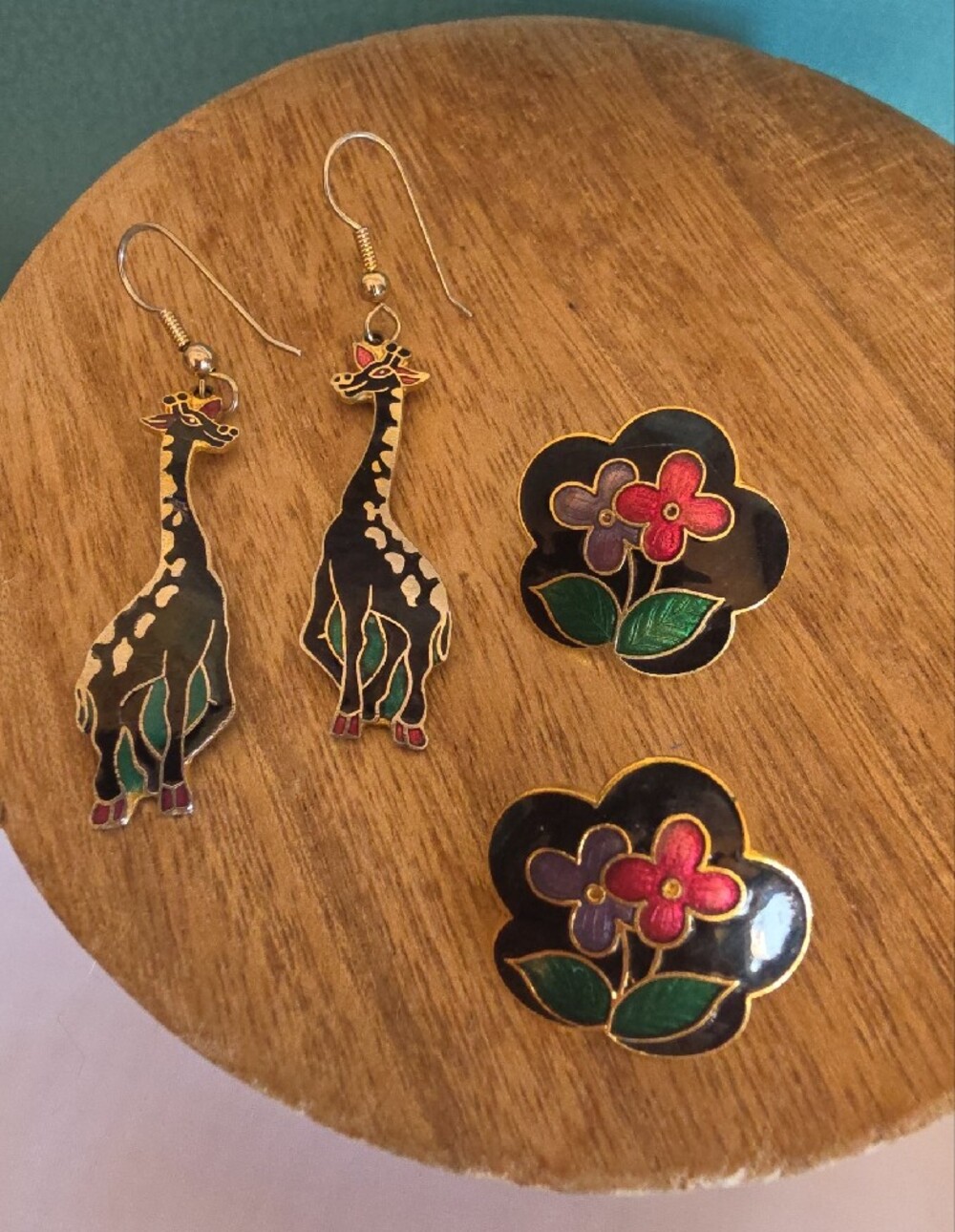 Flora & Fauna Cloisonnè Style Giraffe & Flower Earring Set